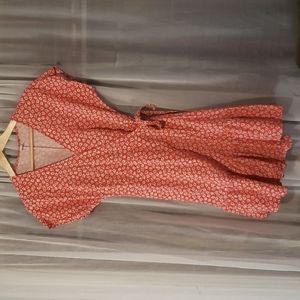 Retro style daisy wrap dress